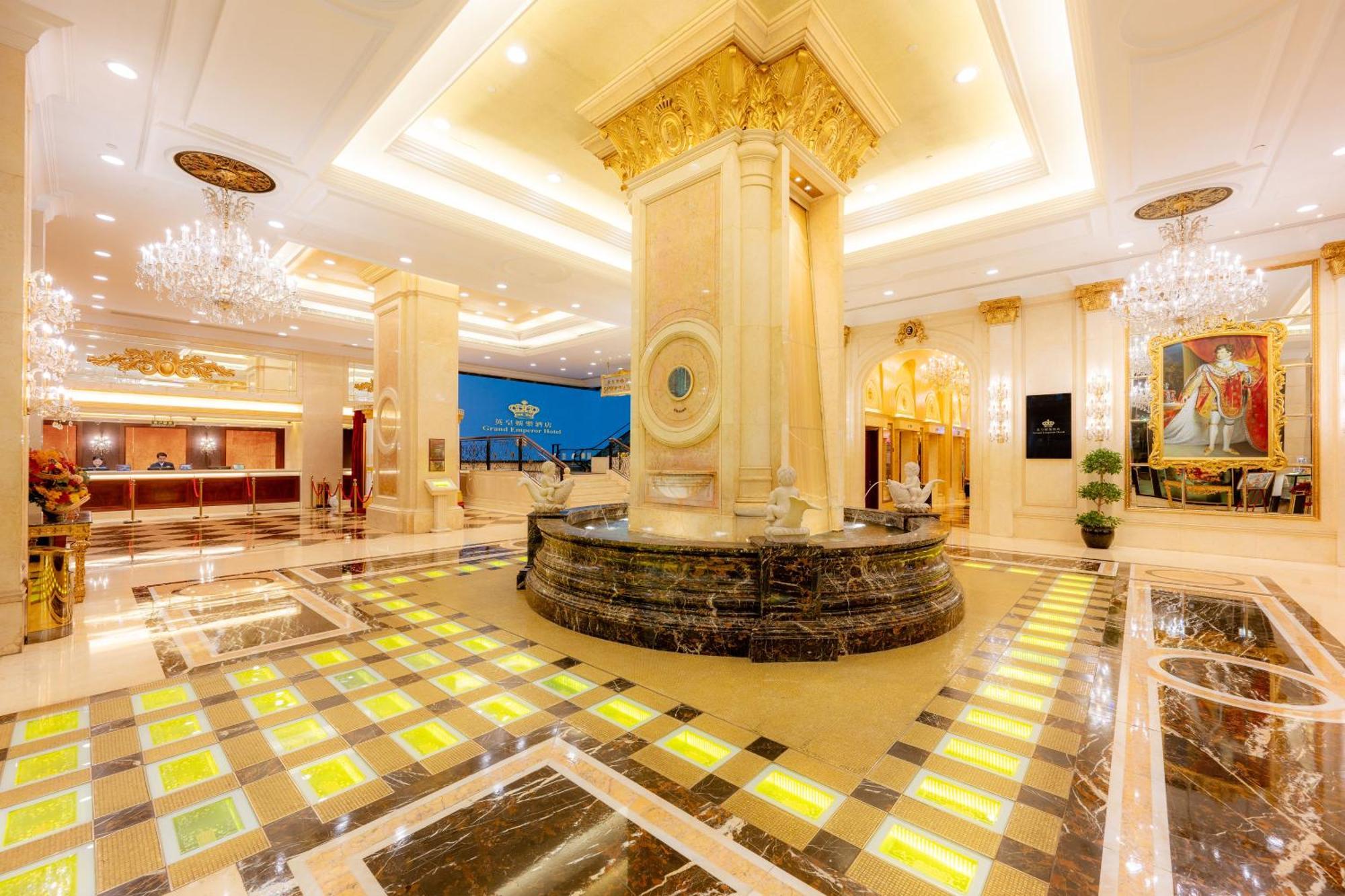 Grand Emperor Hotel Макао Экстерьер фото