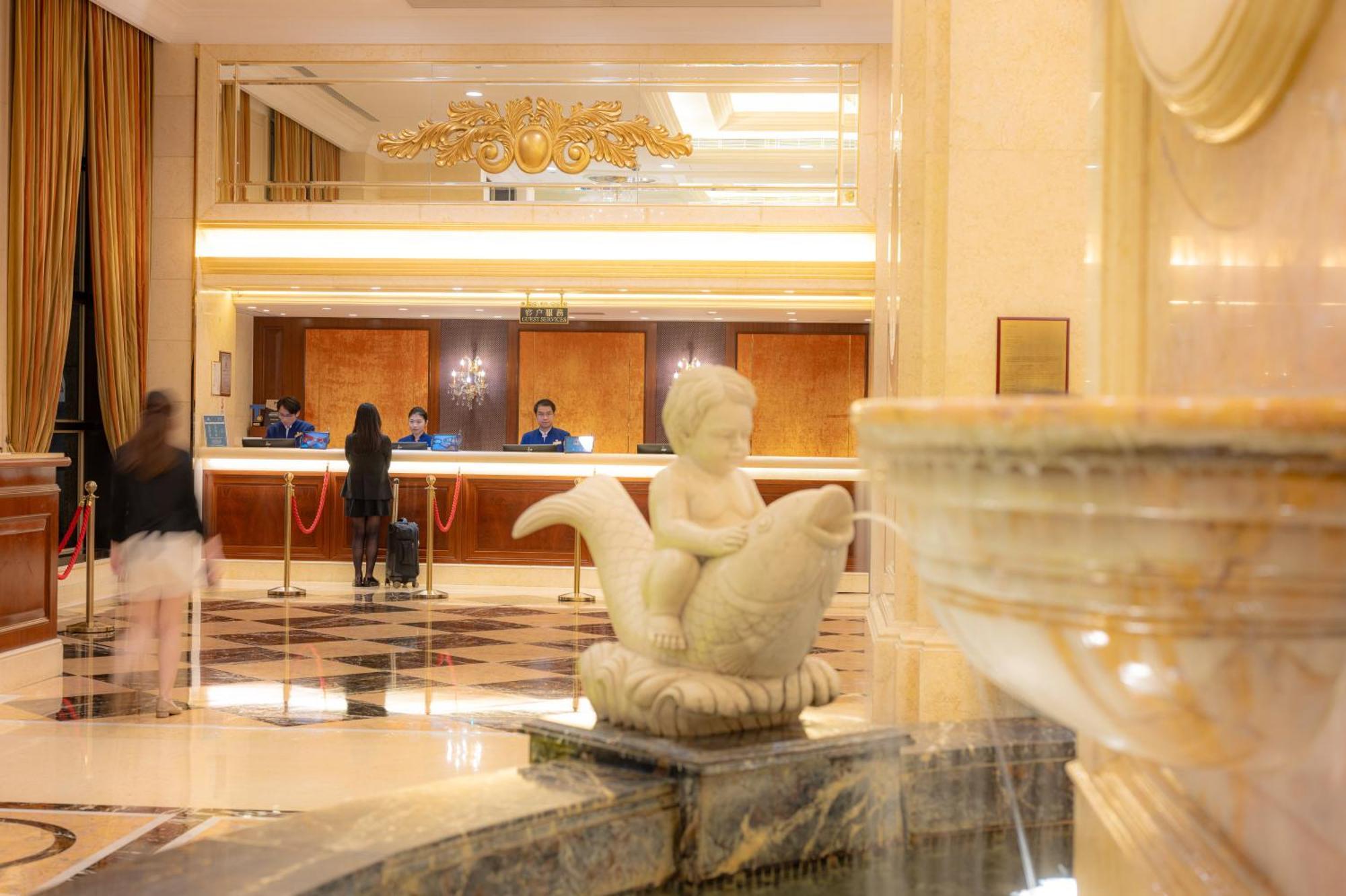 Grand Emperor Hotel Макао Экстерьер фото